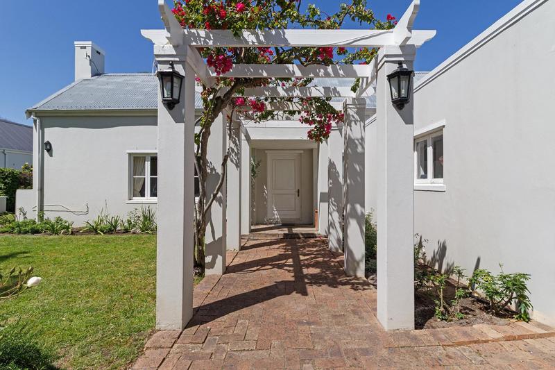 To Let 3 Bedroom Property for Rent in Steenberg Estate Western Cape